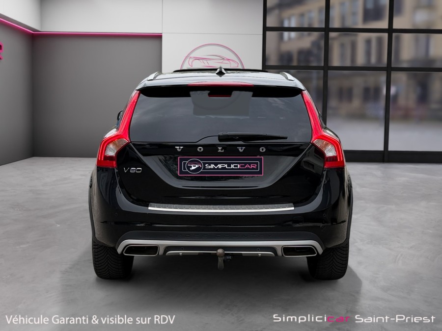 VOLVO d'occasion V60 D3 150ch Luxe Geartronic de 2018 Lyon St Priest