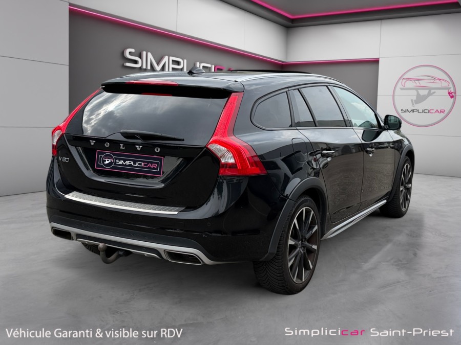 VOLVO d'occasion V60 D3 150ch Luxe Geartronic de 2018 Lyon St Priest