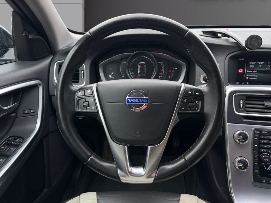 VOLVO d'occasion V60 D3 150ch Luxe Geartronic de 2018 Lyon St Priest