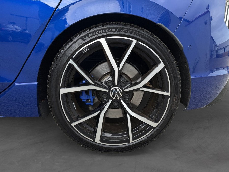 VOLKSWAGEN d'occasion GOLF VIII TSI 320 R DSG PERFORMANCE de 2022