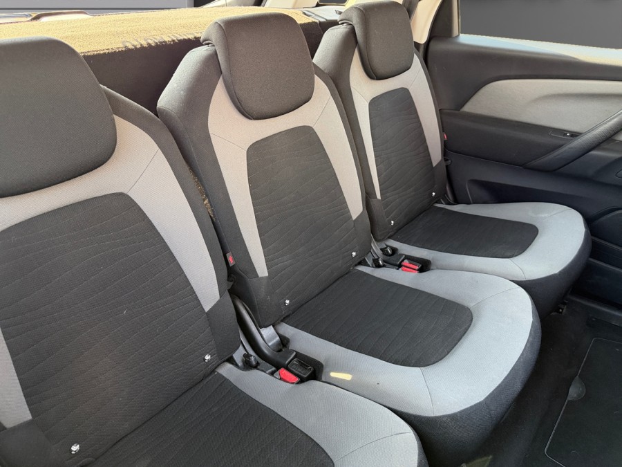 CITROEN d'occasion C4 1.6 BLUE HDI 120 FEEL de 2016 Beaune (21)﻿