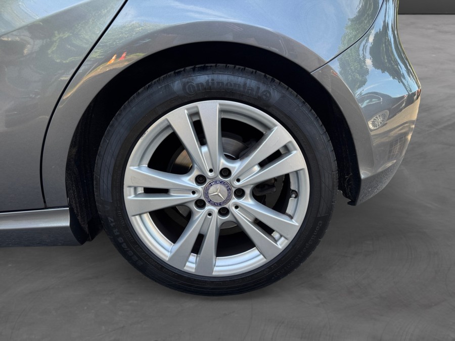 MERCEDES d'occasion CLASSE A MERCEDES CLASSE A180 7G-DCT 122Ch