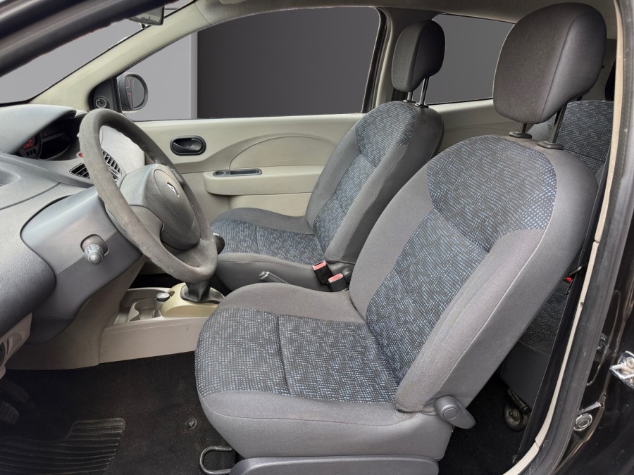 RENAULT d'occasion TWINGO II 1.2 16V 75 de 2009 Toulon Est (83)﻿