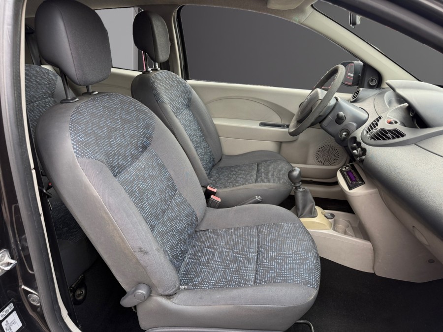 RENAULT d'occasion TWINGO II 1.2 16V 75 de 2009 Toulon Est (83)﻿
