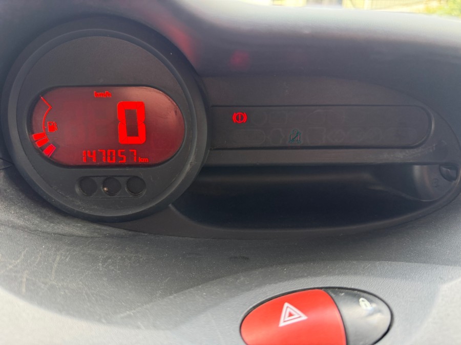 RENAULT d'occasion TWINGO II 1.2 16V 75 de 2009 Toulon Est (83)﻿