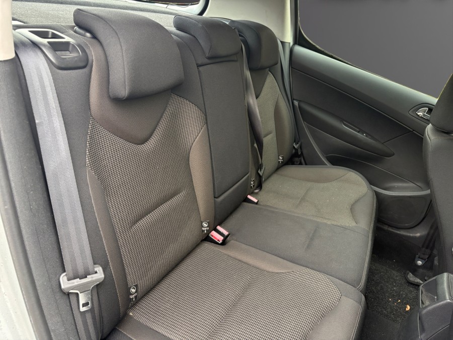 PEUGEOT d'occasion 308 1.6 EHDI 115 FAP de 2013 Méry Sur Oise (95)﻿