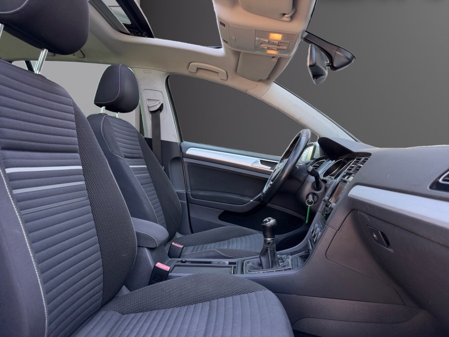 VOLKSWAGEN d'occasion GOLF VII 1.6 TDI 105 CUP de 2014 Salon de