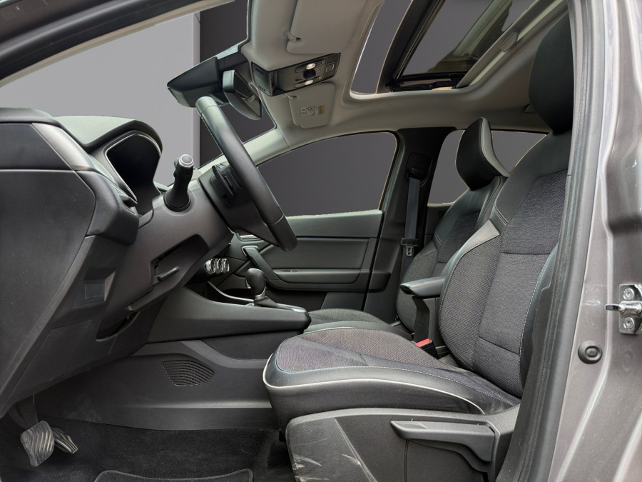 RENAULT d'occasion CAPTUR 1.3 TCE 140 BUSINESS EDC de 2021 Cannes