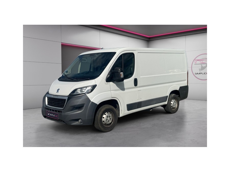PEUGEOT d'occasion BOXER* 330 L1H1 2.0 BLUE HDI 130 PRO de 2017 Pau