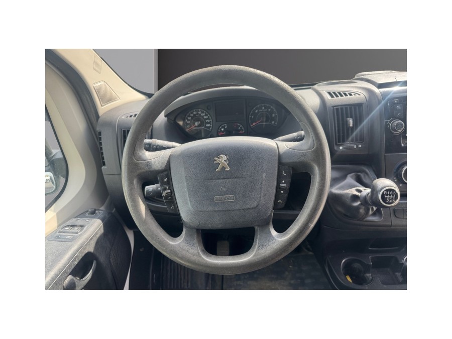 PEUGEOT d'occasion BOXER* 330 L1H1 2.0 BLUE HDI 130 PRO de 2017 Pau