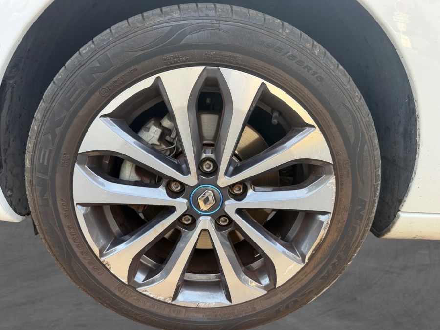 RENAULT d'occasion ZOE II LIFE R135 BATTERIE LOCATION de 2020 Cannes