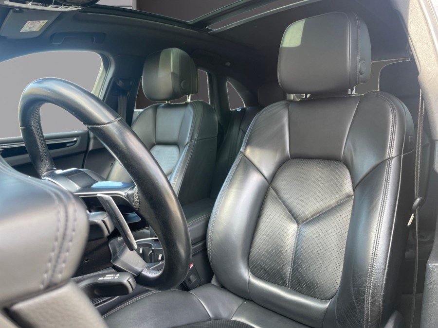 PORSCHE d'occasion MACAN 3.0 V6 258ch S Diesel PDK de 2018 Royan (17)﻿