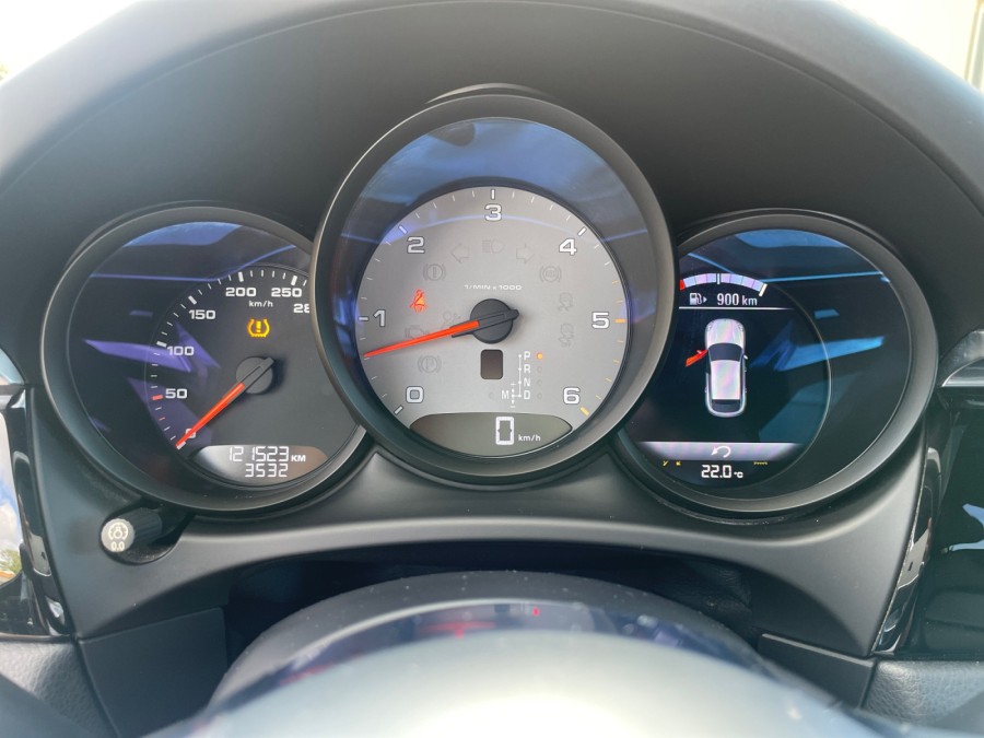 PORSCHE d'occasion MACAN 3.0 V6 258ch S Diesel PDK de 2018 Royan (17)﻿