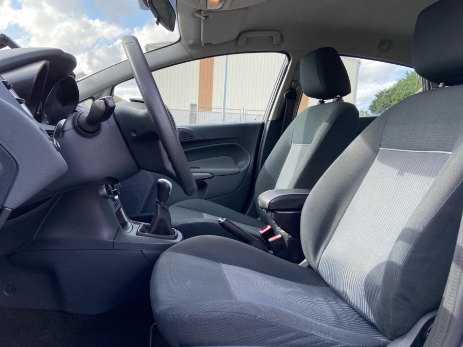 FORD d'occasion FIESTA 1.4 TDCi 70ch FAP TREND 5P de 2010 Brest (29)﻿