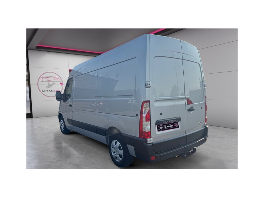 RENAULT d'occasion MASTER F3500 L2H2 2.3 dCi 135ch energy Confort de