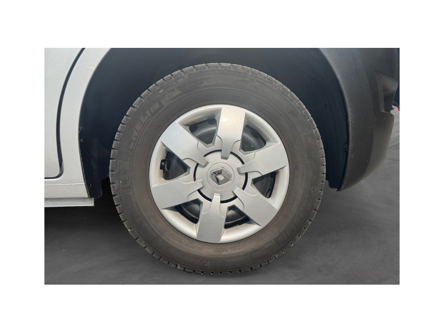 RENAULT d'occasion MASTER F3500 L2H2 2.3 dCi 135ch energy Confort de