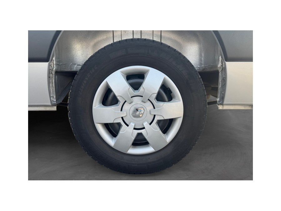 RENAULT d'occasion MASTER F3500 L2H2 2.3 dCi 135ch energy Confort de