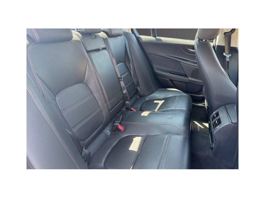 JAGUAR d'occasion XE 2.0D 180ch Prestige BVA8 de 2019 Compiègne (60)﻿