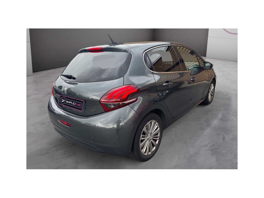 PEUGEOT d'occasion 208 1.6 BlueHDi 100ch Allure 5p de 2017 Compiègne