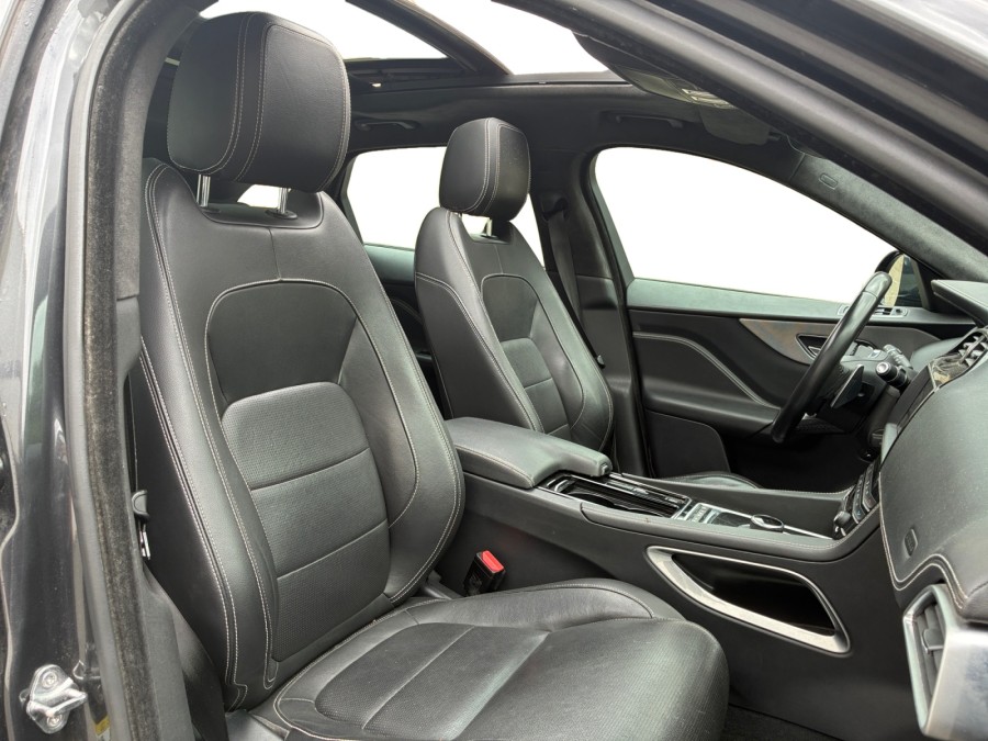 JAGUAR d'occasion F-PACE 2.0D 180 R SPORT AWD BA de 2019 Saint