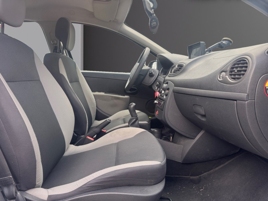 RENAULT d'occasion CLIO III 1.2 16V de 2010 Beaune (21)﻿