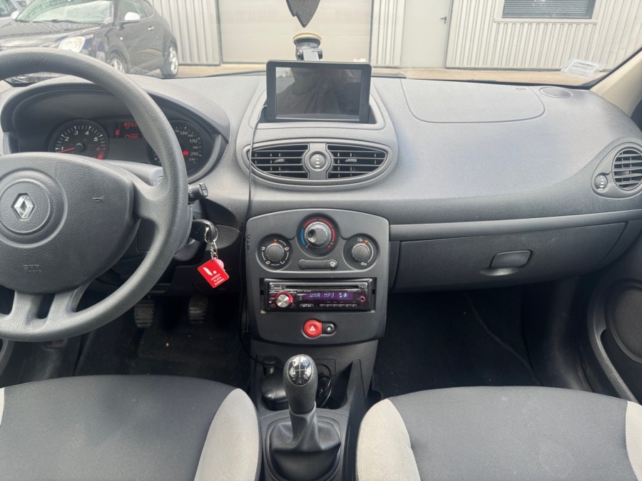 RENAULT d'occasion CLIO III 1.2 16V de 2010 Beaune (21)﻿