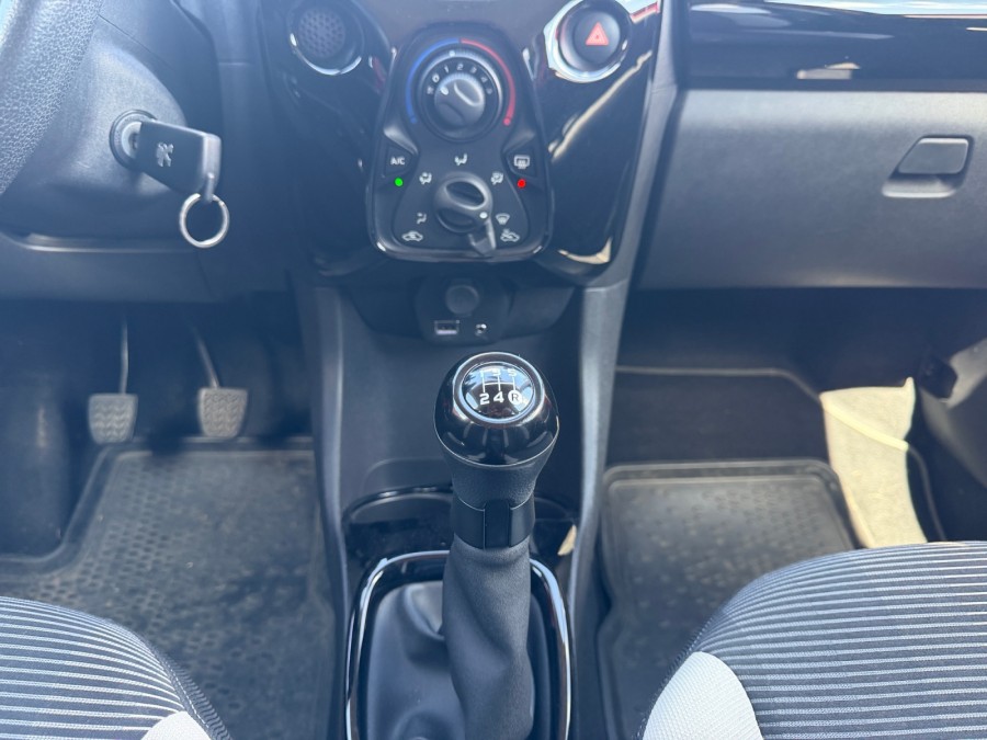 PEUGEOT d'occasion 108 1.2 VTI 82 ch COLLECTION de 2018 Royan (17)﻿