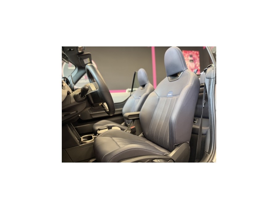 MINI d'occasion MINI Mini Cooper Cabrio C 163ch Favoured DKG7 de 2025