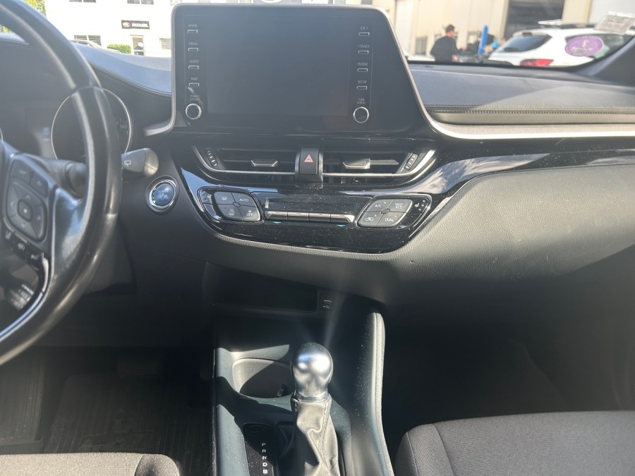 TOYOTA d'occasion CHR 1.8 HYBRIDE 122H DYNAMIC BUSINESS de 2022