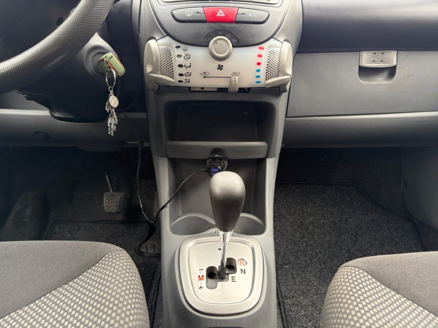 TOYOTA d'occasion AYGO 1 VVTI UP MMT de 2011 Lyon Nord (69)﻿