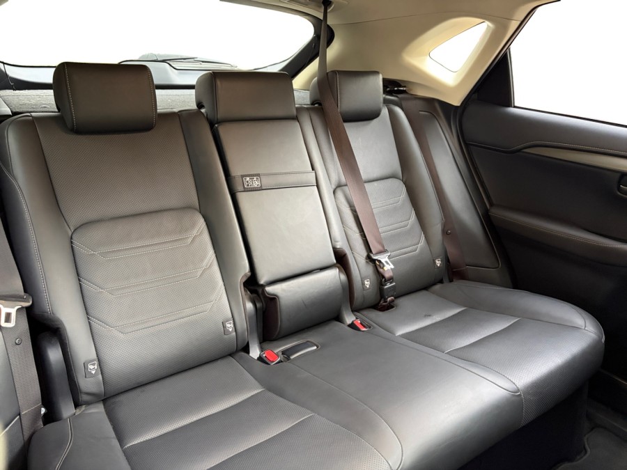 LEXUS d'occasion NX 300h 4WD Luxe Euro6d-T de 2019 Orgeval Verneuil