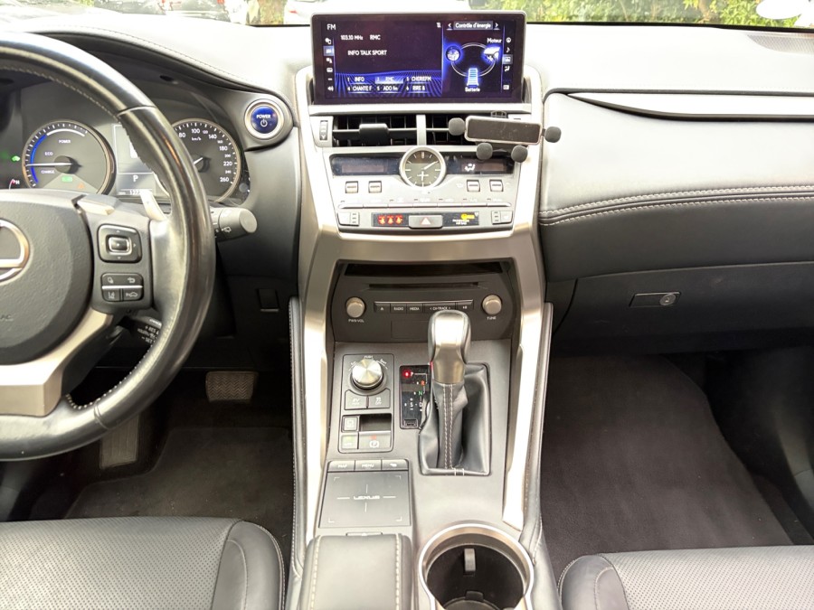 LEXUS d'occasion NX 300h 4WD Luxe Euro6d-T de 2019 Orgeval Verneuil