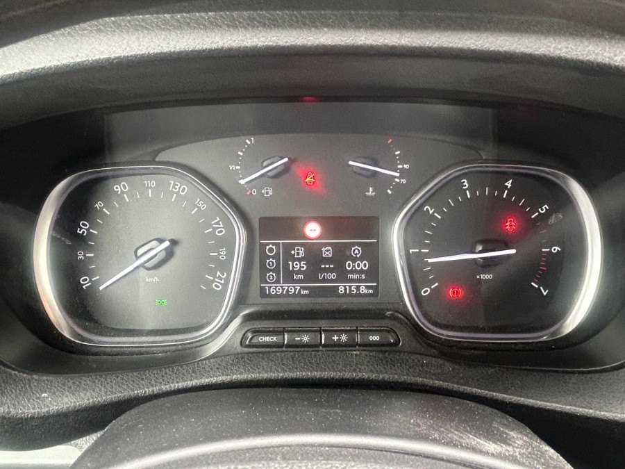 PEUGEOT d'occasion EXPERT STANDARD 2.0 BLUE HDI 120 PREMIUM de 2019