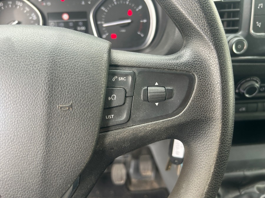 PEUGEOT d'occasion EXPERT STANDARD 2.0 BLUE HDI 120 PREMIUM de 2019