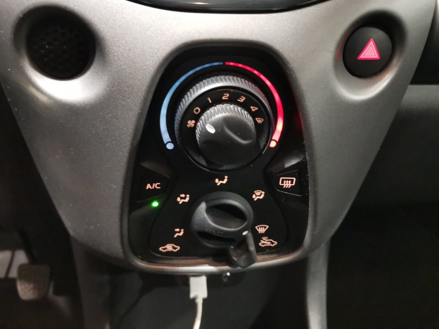 TOYOTA d'occasion AYGO II 1 VVTI X PLAY de 2021 Nancy (54)﻿