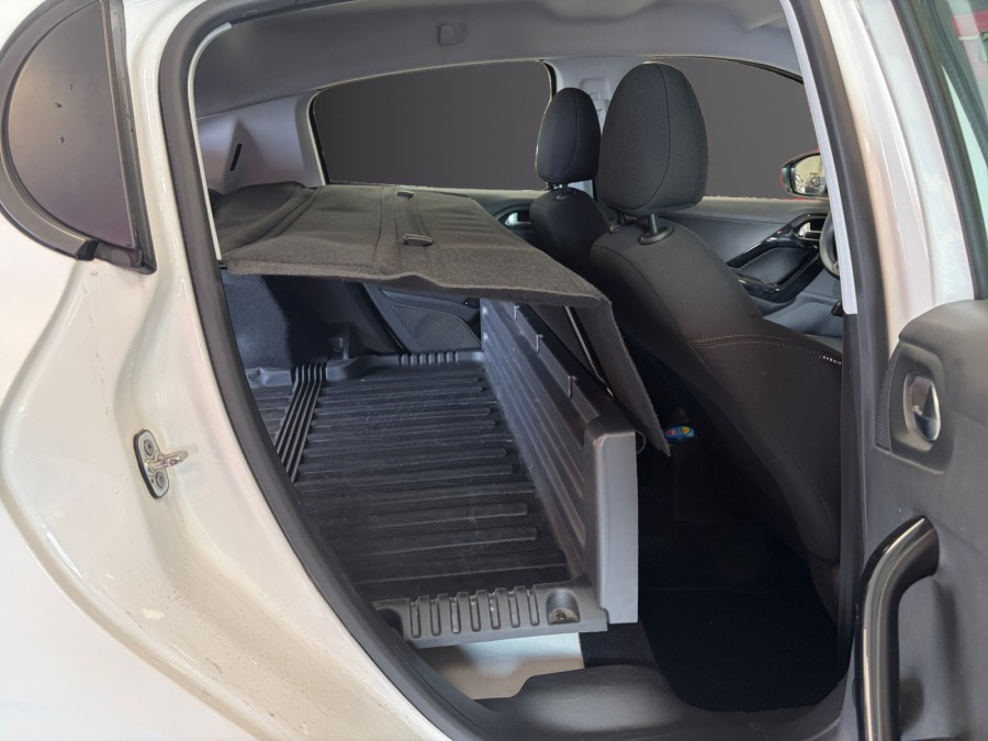 PEUGEOT d'occasion 208 AFFAIRE 1.5 BLUE HDI 100 PREMIUM PACK de 2020