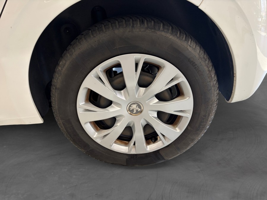 PEUGEOT d'occasion 208 AFFAIRE 1.5 BLUE HDI 100 PREMIUM PACK de 2020