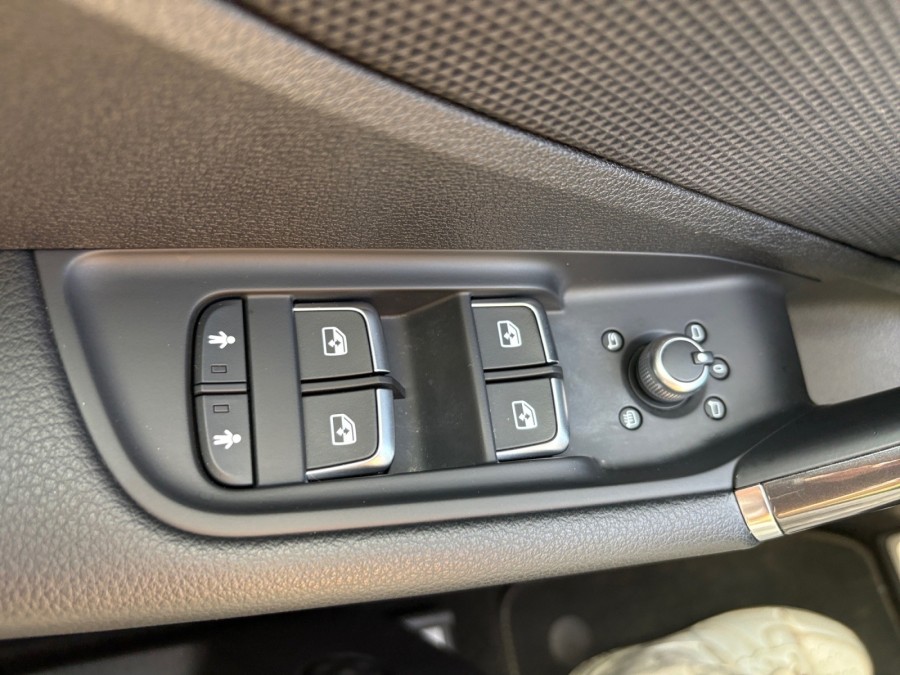 AUDI d'occasion Q2 35 TDI 150 S-Line S TRONIC AUTO de 2023 Caen (14)﻿