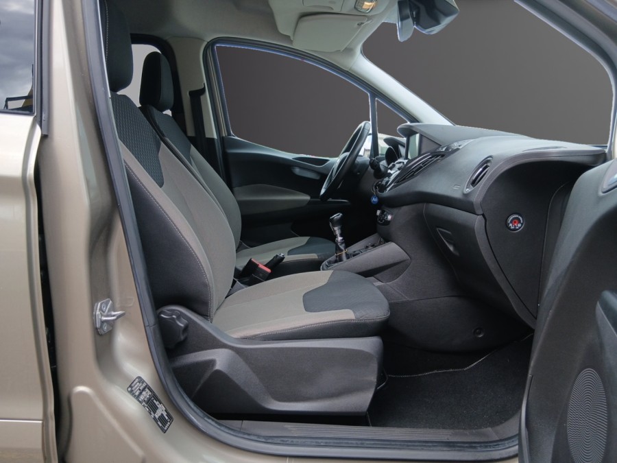 FORD d'occasion TOURNEO 1.5 TD 100 TREND de 2020 Beauvais (60)﻿