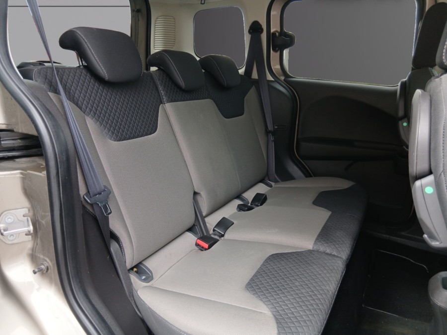 FORD d'occasion TOURNEO 1.5 TD 100 TREND de 2020 Beauvais (60)﻿