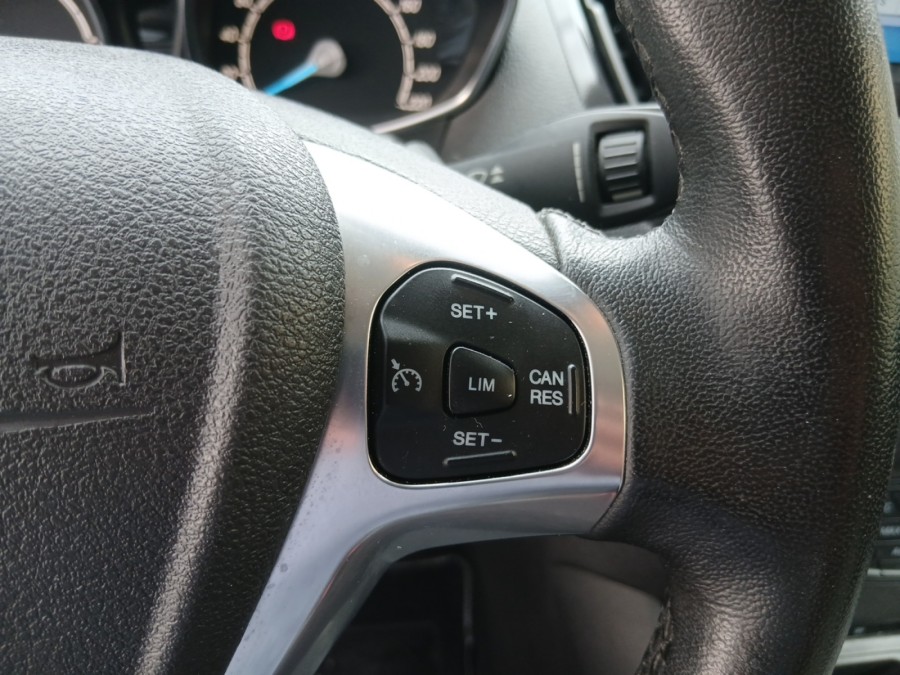 FORD d'occasion TOURNEO 1.5 TD 100 TREND de 2020 Beauvais (60)﻿