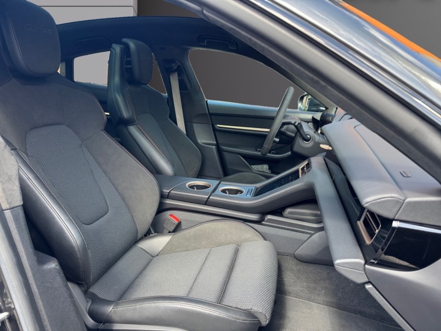 PORSCHE d'occasion TAYCAN TURBO de 2020 Montreuil (93)﻿