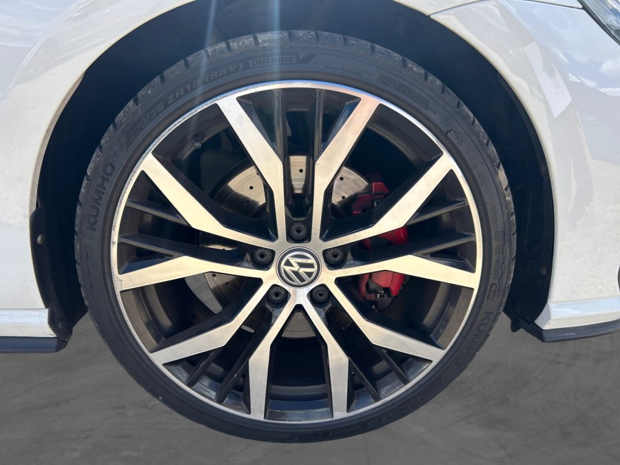 VOLKSWAGEN d'occasion GOLF VOLKSWAGEN VII 2 TSI 230 GTI DSG AUTO de