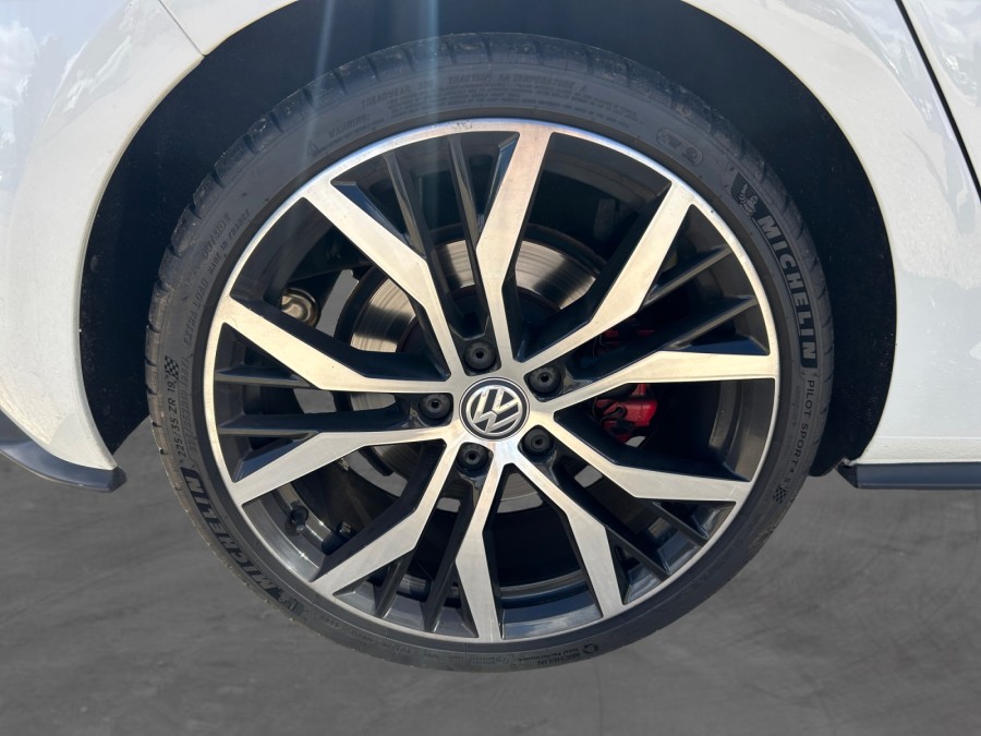 VOLKSWAGEN d'occasion GOLF VOLKSWAGEN VII 2 TSI 230 GTI DSG AUTO de