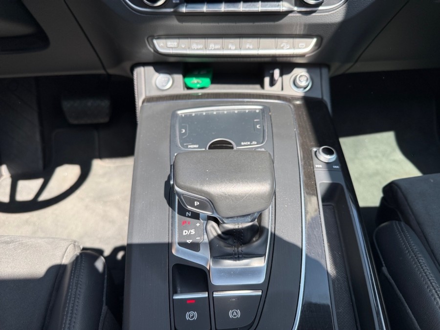 AUDI d'occasion Q5 40 TDI 204 QUATTRO S TRONIC AUTO de 2020 Montreuil