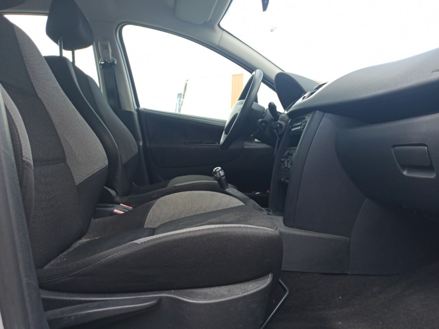 PEUGEOT d'occasion 207 1.4 VTI 95 STYLE de 2008 Brest (29)﻿