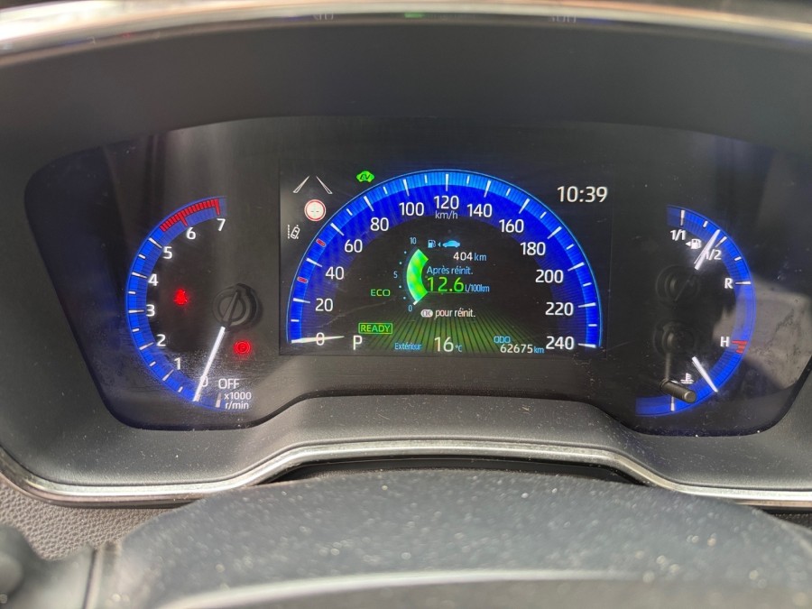 TOYOTA d'occasion COROLLA 1.8 122H DESIGN TOURING SPORTS AUTO de 2022
