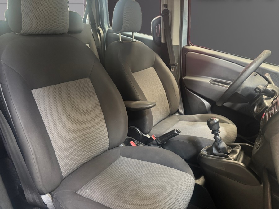 FIAT d'occasion DOBLO FIAT DOBLO 1.6 MULTIJET 90 S/S DYNAMIC de 2013