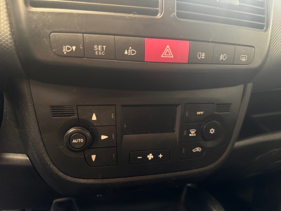 FIAT d'occasion DOBLO FIAT DOBLO 1.6 MULTIJET 90 S/S DYNAMIC de 2013