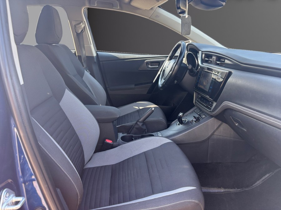 TOYOTA d'occasion AURIS II 1.8 136H DYNAMIC AUTO de 2016 Lyon Nord
